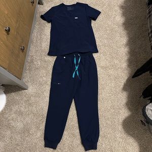 Figs Women’s Freex scrub set